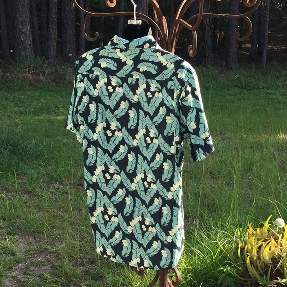 🌴NWOT Cool Mens Fun Unisex Hawaiian Style Shirt Size Med Wardrobe Must Have 🌴 - Picture 7 of 12